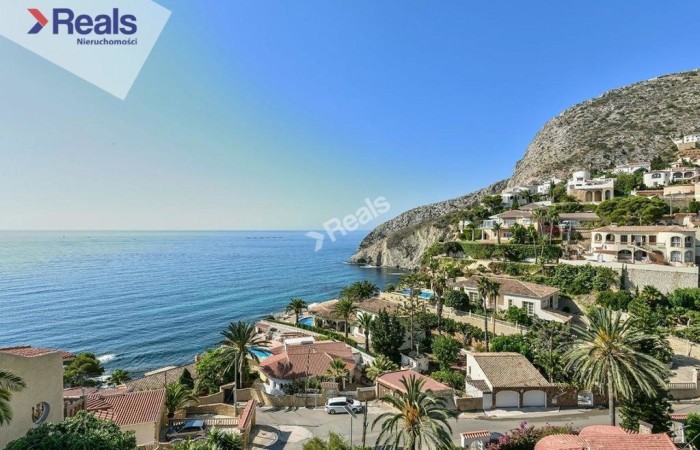 costa blanca, alicante, COSTA BLANCA, ALICANTE, Calpe- willa z widokiem na morze.