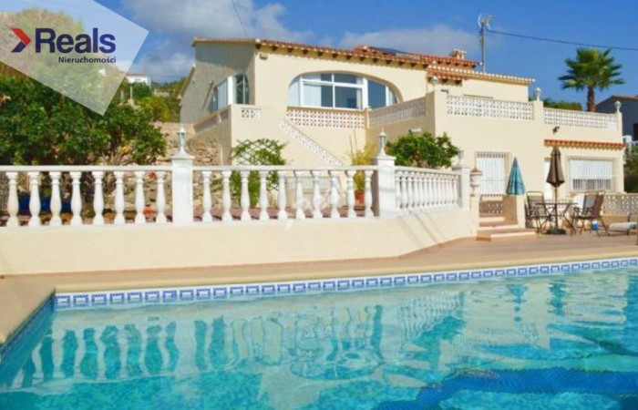 costa blanca, alicante, COSTA BLANCA, ALICANTE, Calpe- willa z widokiem na morze.