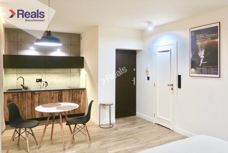 WARSZAWA, Nowolipie, Atrakcyjne studio 30 m², Warszawa ul. Nowolipie