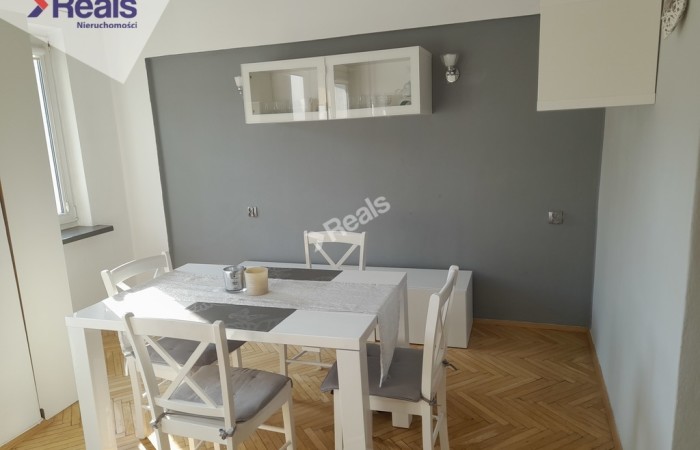 mazowieckie, WARSZAWA, 2 pokoje, widna kuchnia, balkon. Bez Prowizji