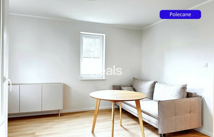 mazowieckie, WARSZAWA, Z komórką i garażem