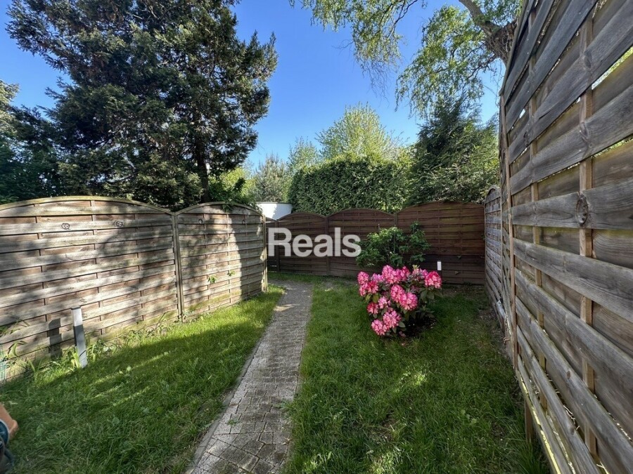 WARSZAWA, Leopolda Staffa, Atrakcyjne, bezczynszowe ogród, garaż na Staffa 73