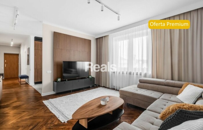 mazowieckie, WARSZAWA, Z garderobą i piwnicą