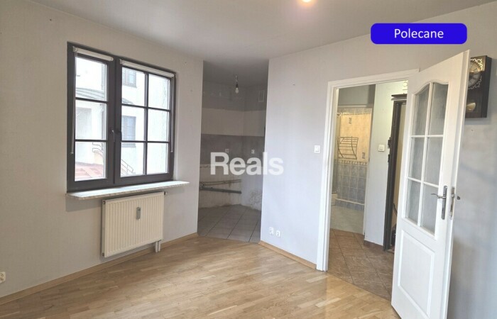 mazowieckie, WARSZAWA, Niewielkie mieszkanie z ogródkiem w dobrej cenie