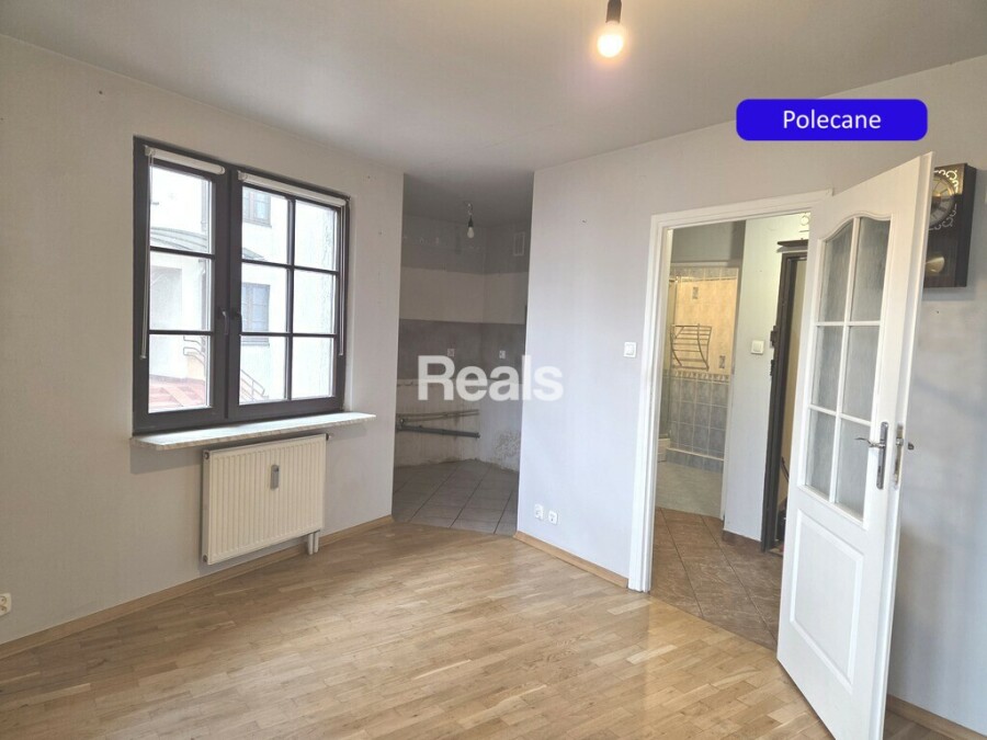 WARSZAWA, Strumykowa, Niewielkie mieszkanie z ogródkiem w dobrej cenie