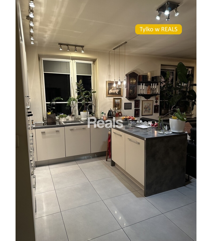 WARSZAWA, Dobra, 2 pok w sercu Powiśla, klimatyzacja