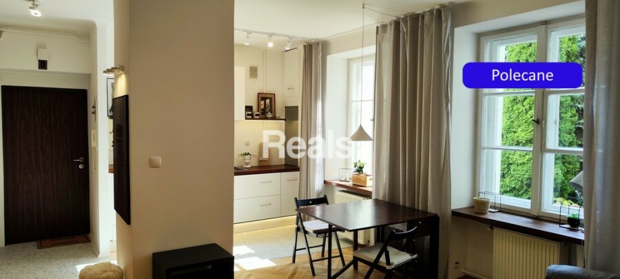 WARSZAWA, Dobra, Mieszkanie przy metrze na Powiślu